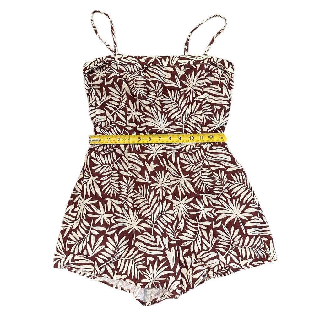 Lost + Wander Brown Tropical Leaf Print Romper Size Small — image 5 of 7